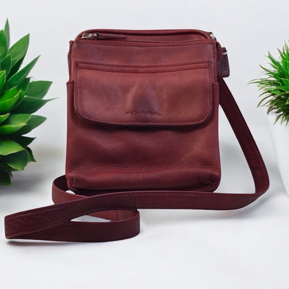 Fossil Crossbody Red Leather Zipper Bag with 5 Compartments Side Purse